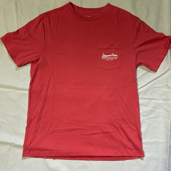 Vineyard Vines Tee. Adult Small. - Picture 1 of 3